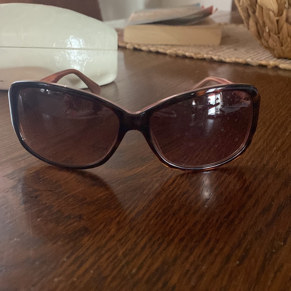 Coach sunglasses - Picture 3 of 11